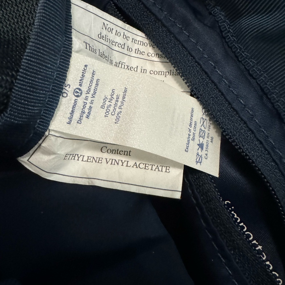 Lululemon drawstring backpack - Picture 5 of 6